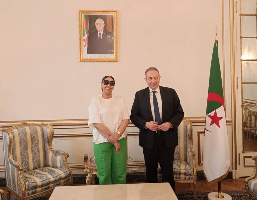 سفير الجزائر يستقبل أيقونة الراي الشابة الزهوانية